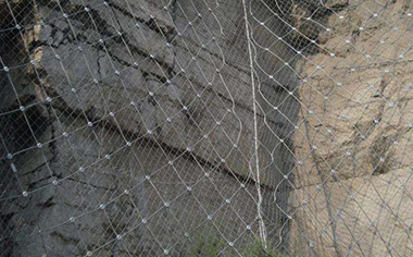 山体柔性边坡防护网