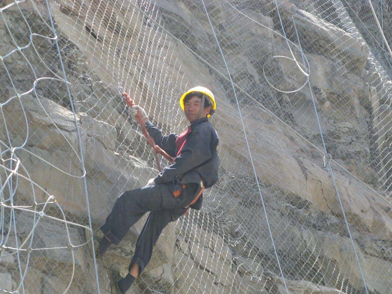 gps1主动防护网施工