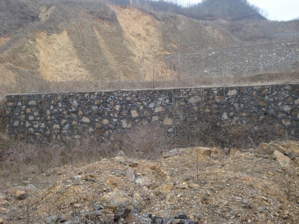 常见边坡防护网