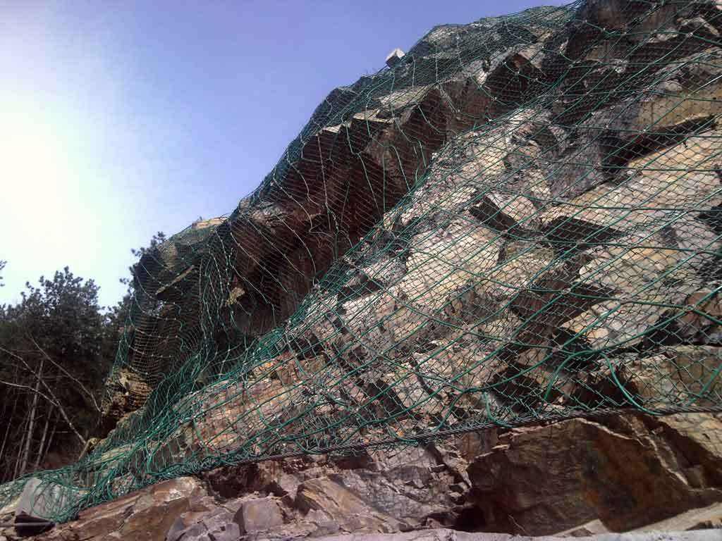 常见边坡防护网