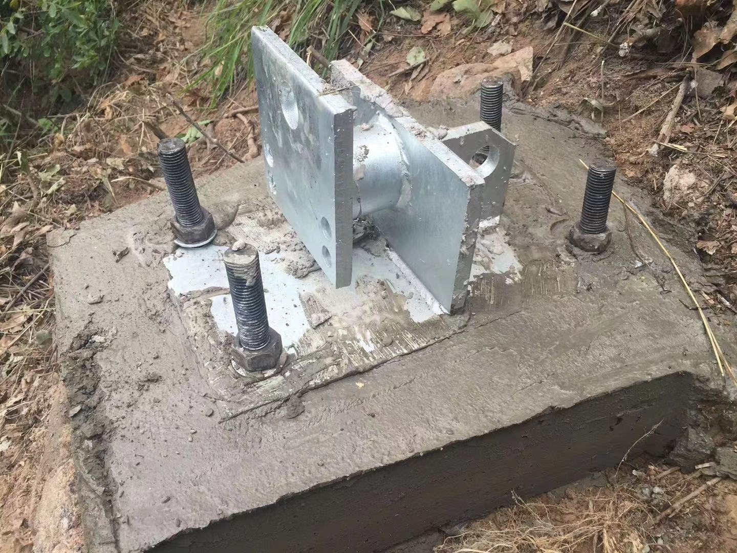 被动防护网基座安装