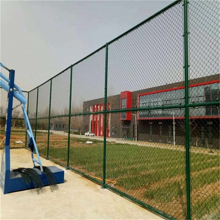 编织型运动场围网
